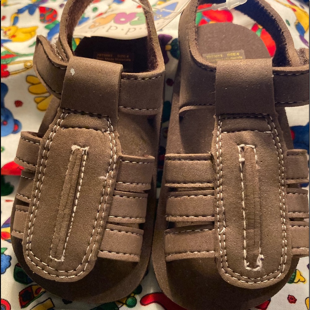 Cuddle Bear sandals brown new cute Velcro closure